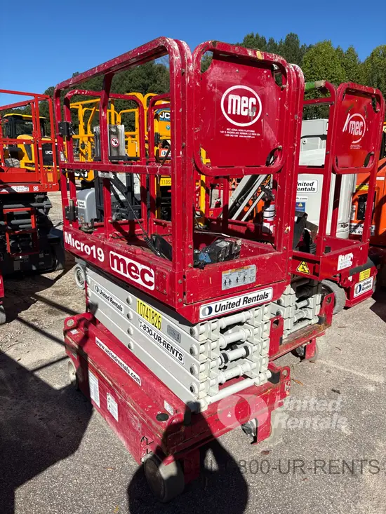 2018 MEC MICRO 19 Scissor Lift
