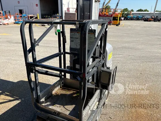 2017 JLG 20MVL Self-Propelled One-Person Lift