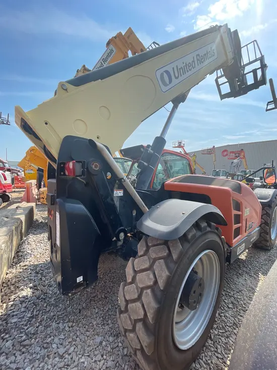2019 JLG 1055 Forklift