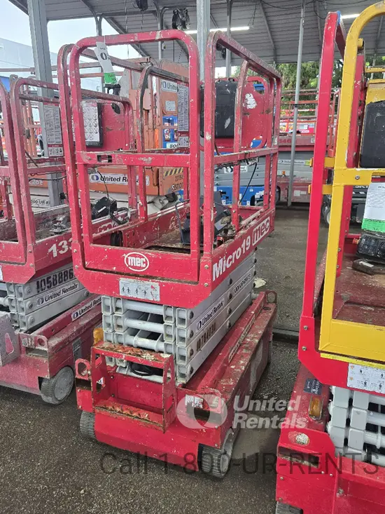 2018 MEC MICRO 19 Scissor Lift