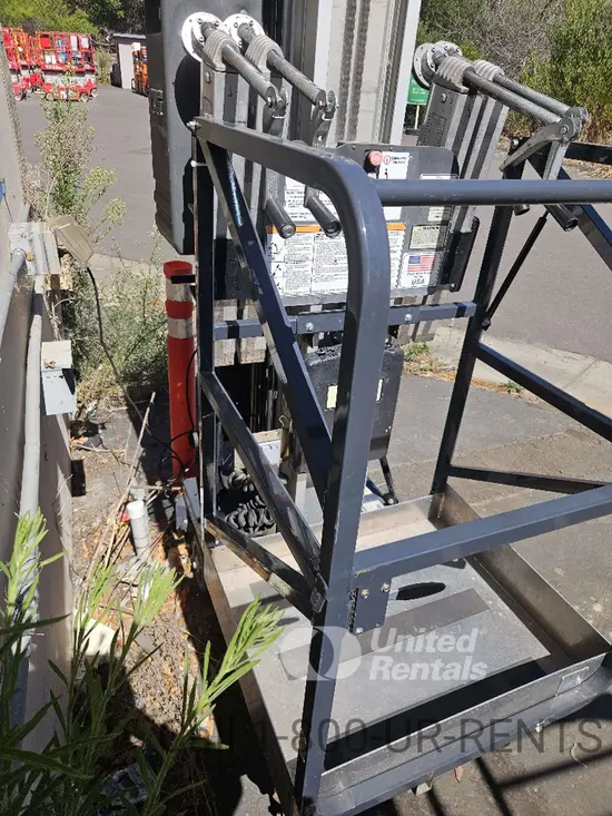 2021 JLG 25AM-DC Pusharound Lift