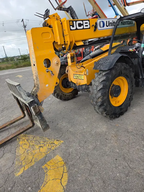 2017 JCB 507-42 Forklift