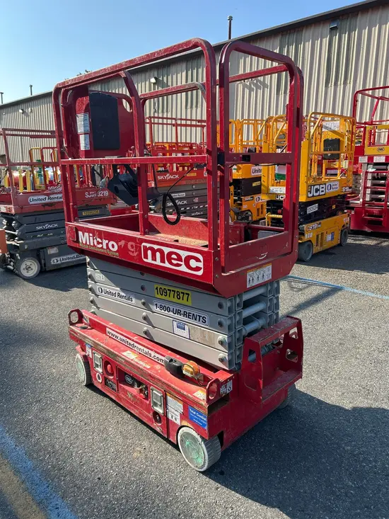 2019 MEC MICRO 19 Scissor Lift