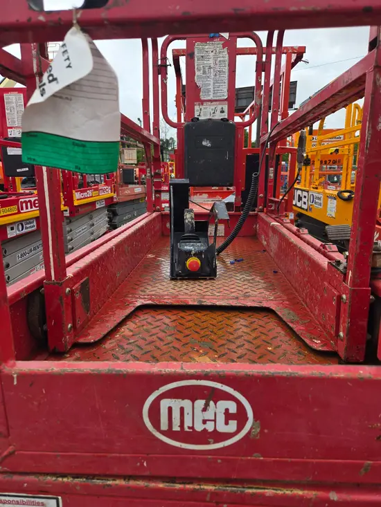 2019 MEC MICRO 26 Scissor Lift