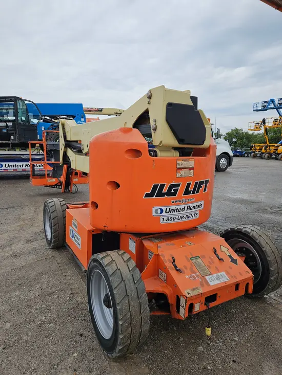 2016 JLG E450AJ Articulating Boom Lift