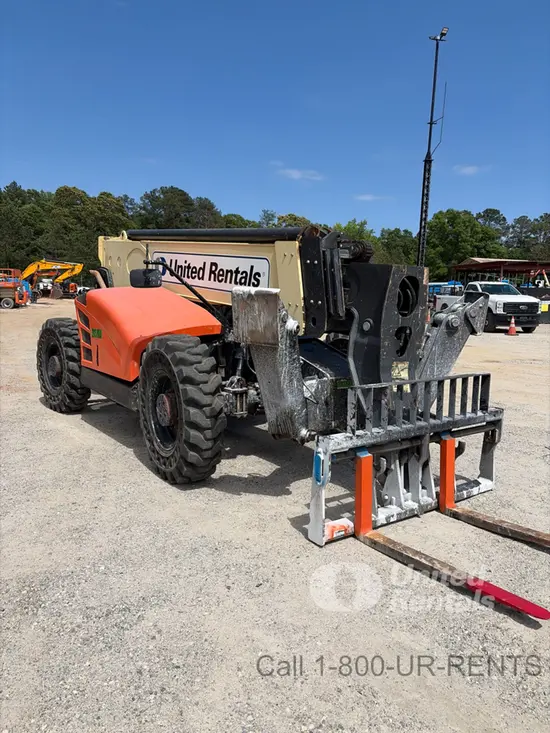 2016 JLG 1055 Forklift