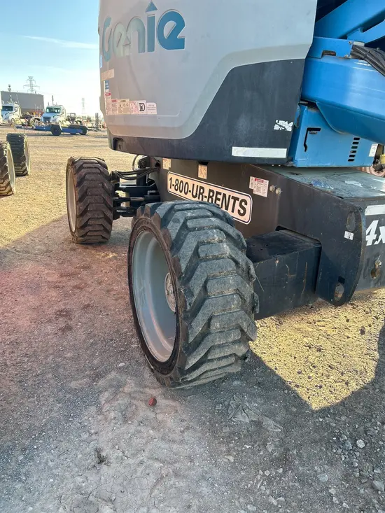 2016 Genie Z-62/40J Articulating Boom Lift
