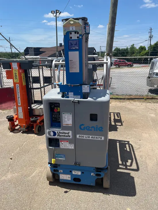 2018 Genie GR-20 Self-Propelled One-Person Lift