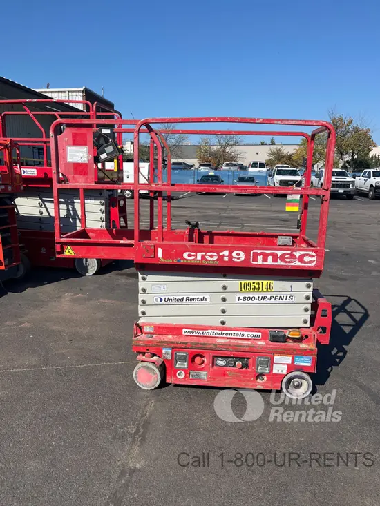 2019 MEC MICRO 19 Scissor Lift