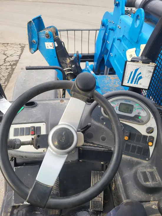 2018 Genie GTH-1256 Forklift