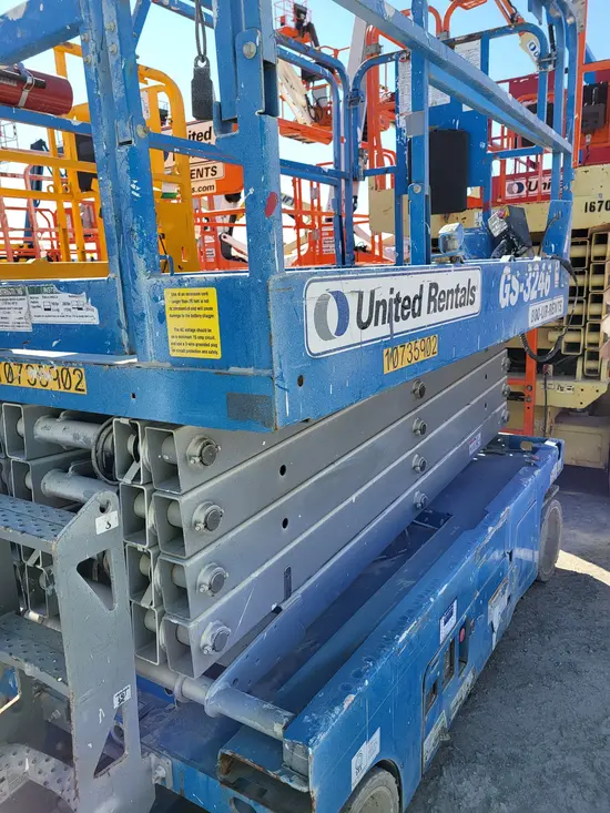 2018 Genie GS-3246 Scissor Lift