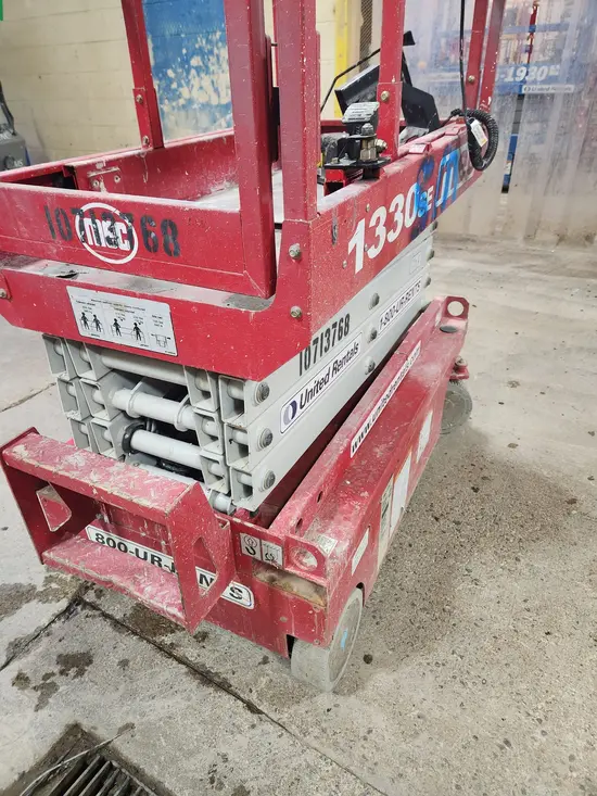 2018 MEC 1330SE Scissor Lift