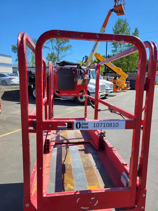 2018 MEC 1330SE Scissor Lift