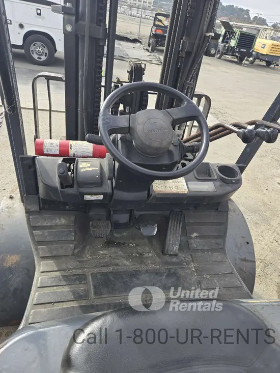 2017 Toyota 8FD35U Warehouse Forklift