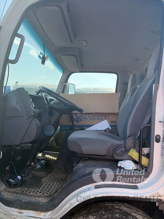 2019 ISUZU NPRHDREGG4X2