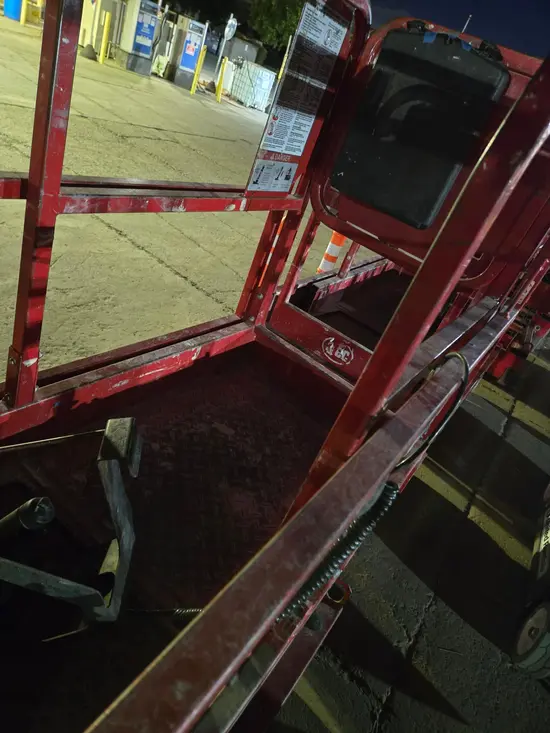 2019 MEC MICRO 19 Scissor Lift