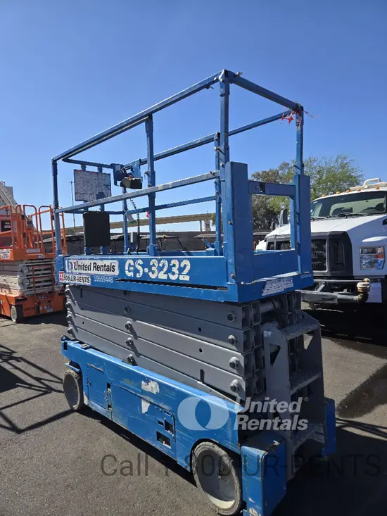 2017 Genie GS-3232 Scissor Lift