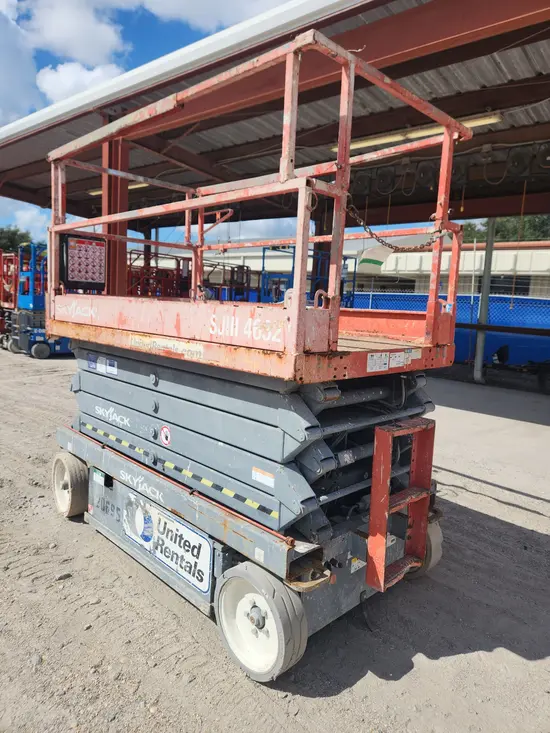 2015 Skyjack SJIII4632 Scissor Lift