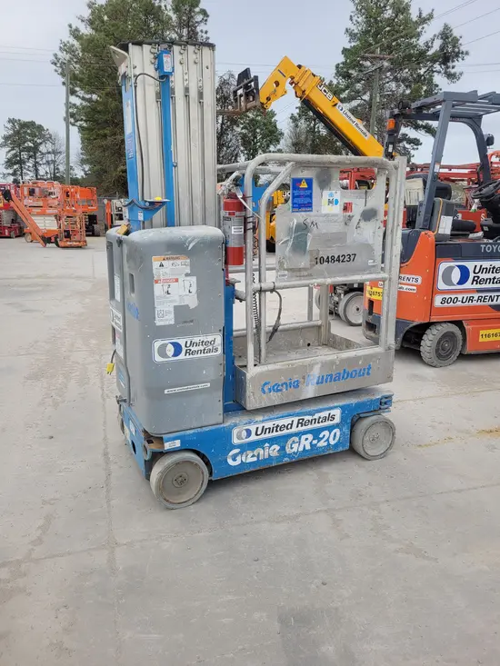 2016 Genie GR-20 Self-Propelled One-Person Lift