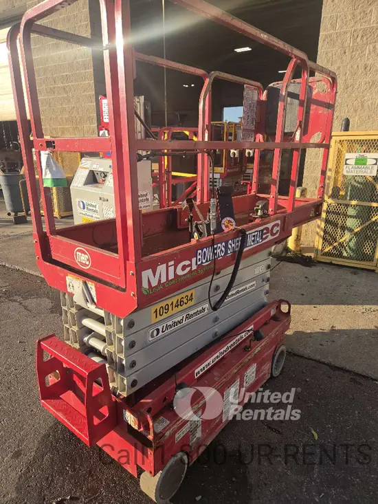 2019 MEC MICRO 19 Scissor Lift