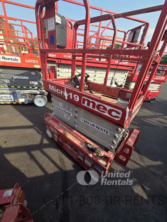 2019 MEC MICRO 19 Scissor Lift
