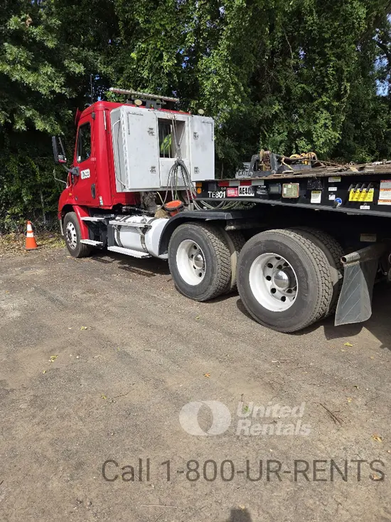 2020 Freightliner CA113DCD6X4