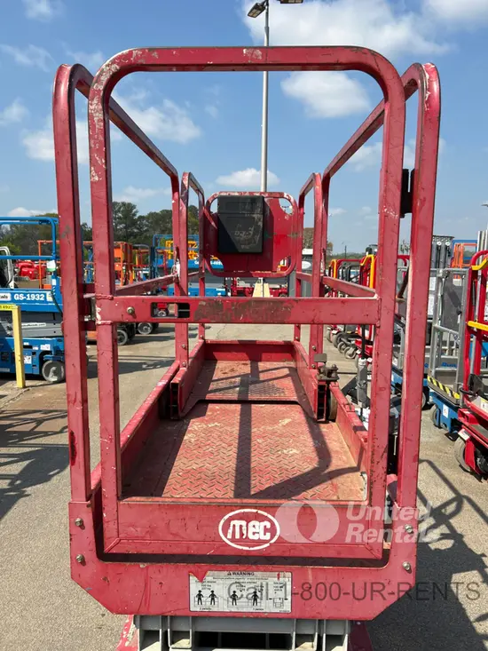 2019 MEC MICRO 19 Scissor Lift