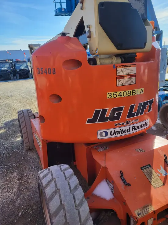 2016 JLG E450AJ Articulating Boom Lift