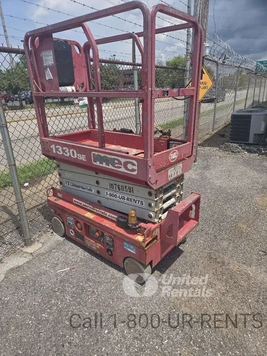 2018 MEC 1330SE Scissor Lift