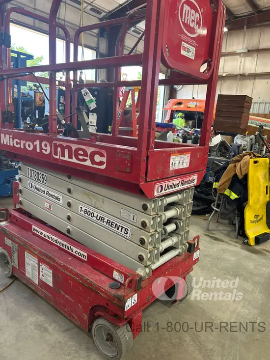 2018 MEC MICRO 19 Scissor Lift