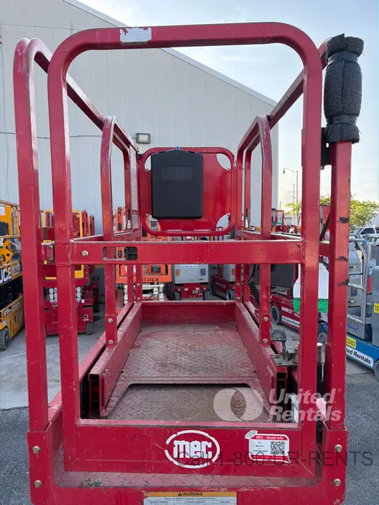 2020 MEC MICRO 19 Scissor Lift