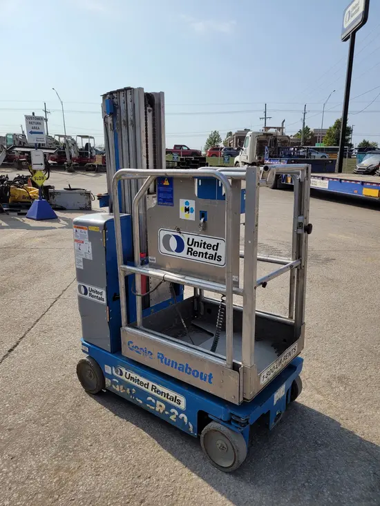 2018 Genie GR-20 Self-Propelled One-Person Lift