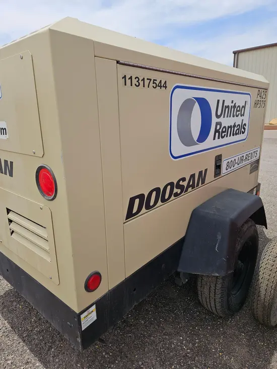2021 Doosan P425/HP375WCUT4 Air Compressor