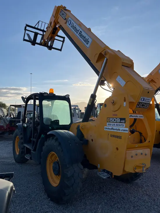 2019 JCB 509-42 Forklift