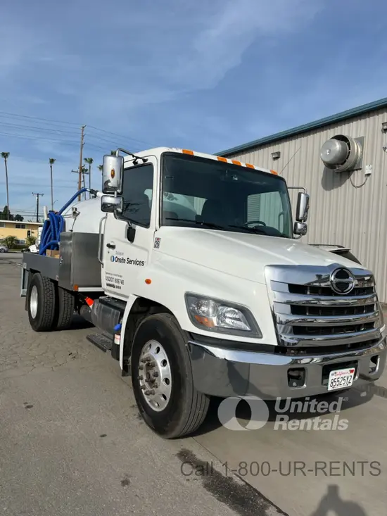 2019 HINO 268DCD4X2