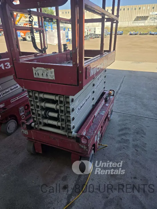 2018 MEC MICRO 19 Scissor Lift