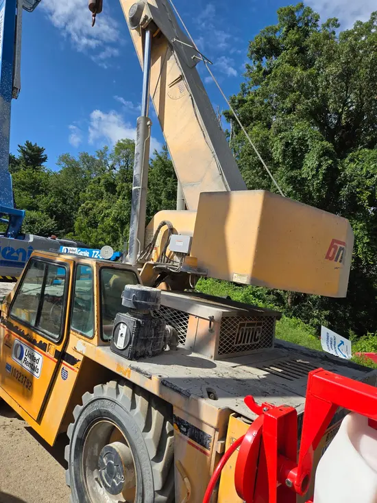 2014 Broderson IC-250-3D