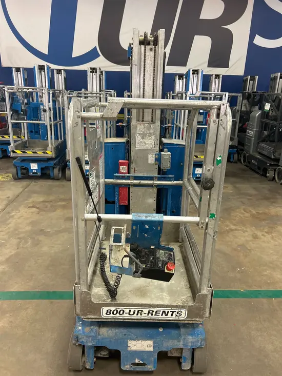 2019 Genie GR-20 Self-Propelled One-Person Lift