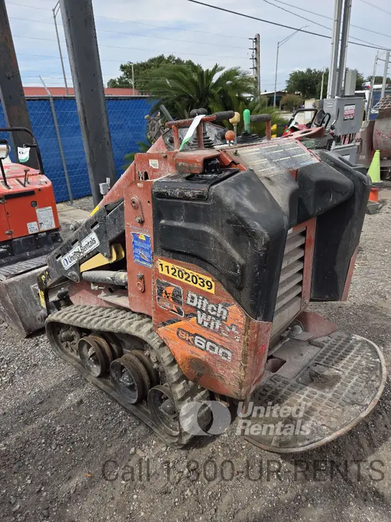 2021 Ditch Witch SK600 Track Loader