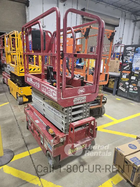 2018 MEC MICRO 19 Scissor Lift