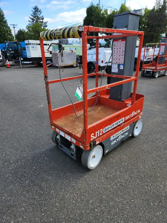2018 Skyjack SJ12 Self-Propelled One-Person Lift