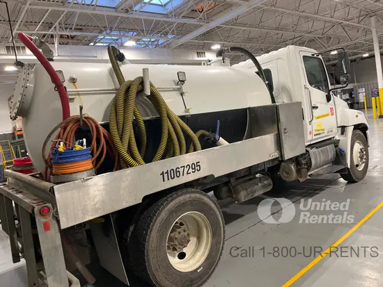 2020 HINO 268DCD4X2