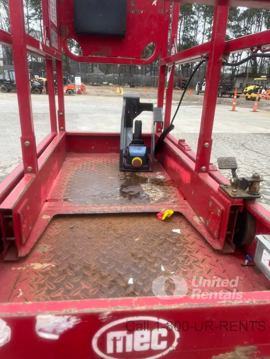2018 MEC MICRO 19 Scissor Lift