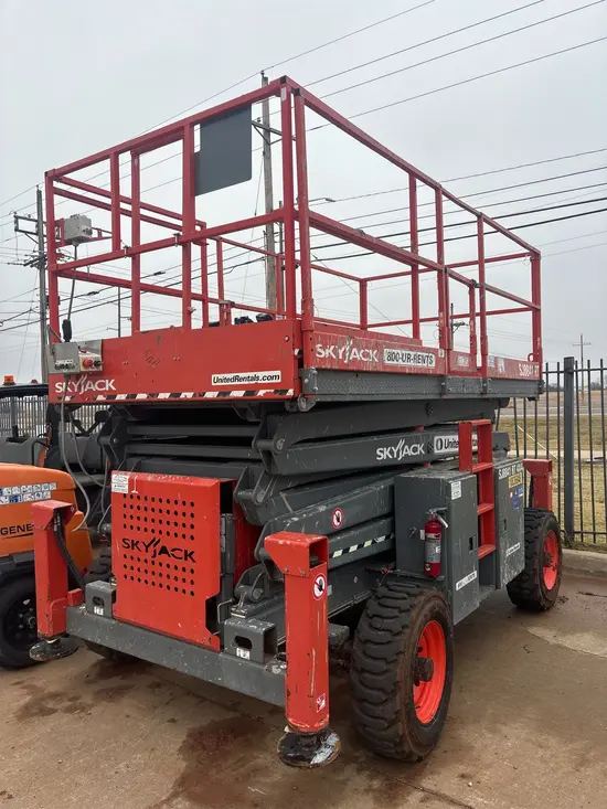 2018 Skyjack SJ8841RT Rough Terrain Scissor Lift