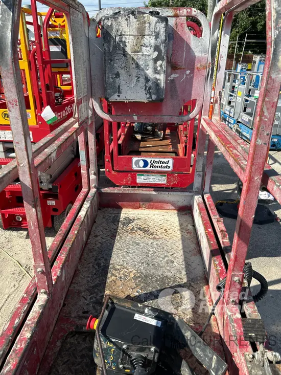 2018 MEC MICRO 19 Scissor Lift