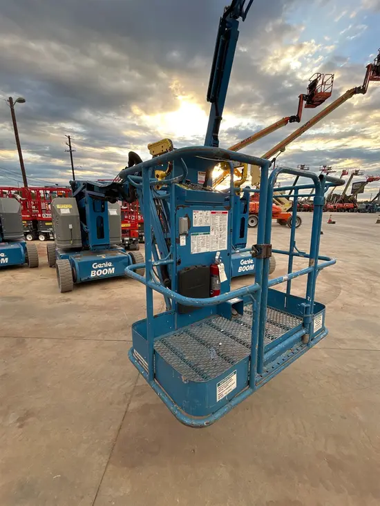 2018 Genie Z-34/22N Articulating Boom Lift