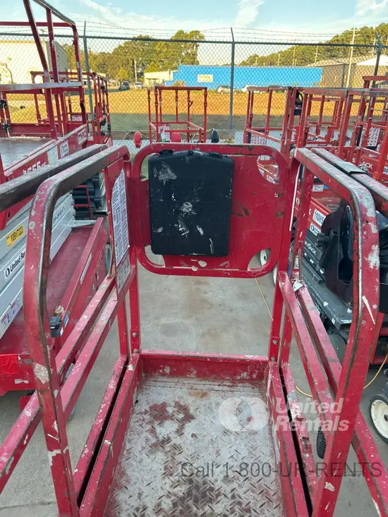2019 MEC MICRO 19 Scissor Lift