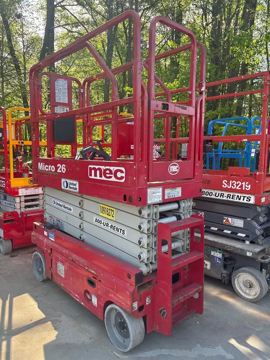 2019 MEC MICRO 26 Scissor Lift