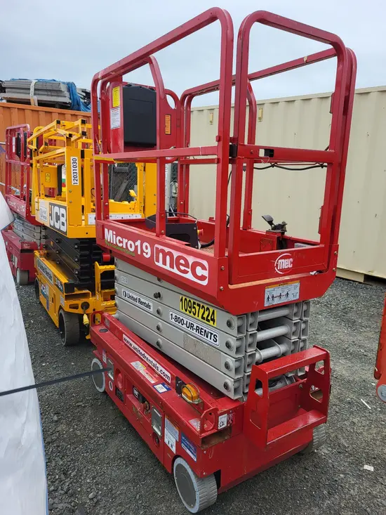 2019 MEC MICRO 19 Scissor Lift
