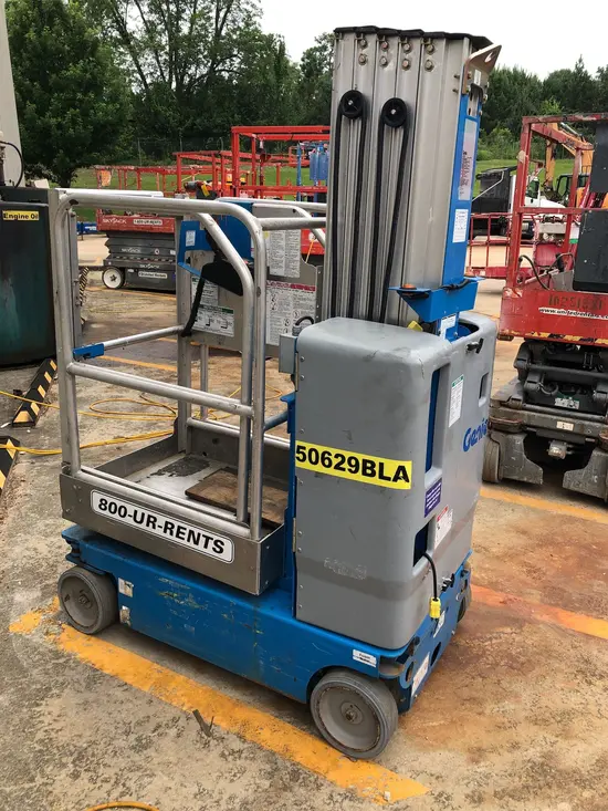 2017 Genie GR-20 Self-Propelled One-Person Lift